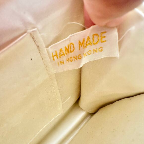 Vintage Ivory Silk Bead Sequin Front Flap Evening Bag Top Handle Strap Hong Kong - Picture 8 of 9